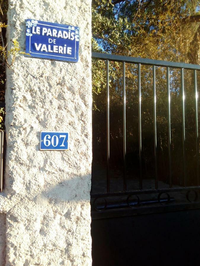 Le Paradis De Valerie Сет Екстериор снимка